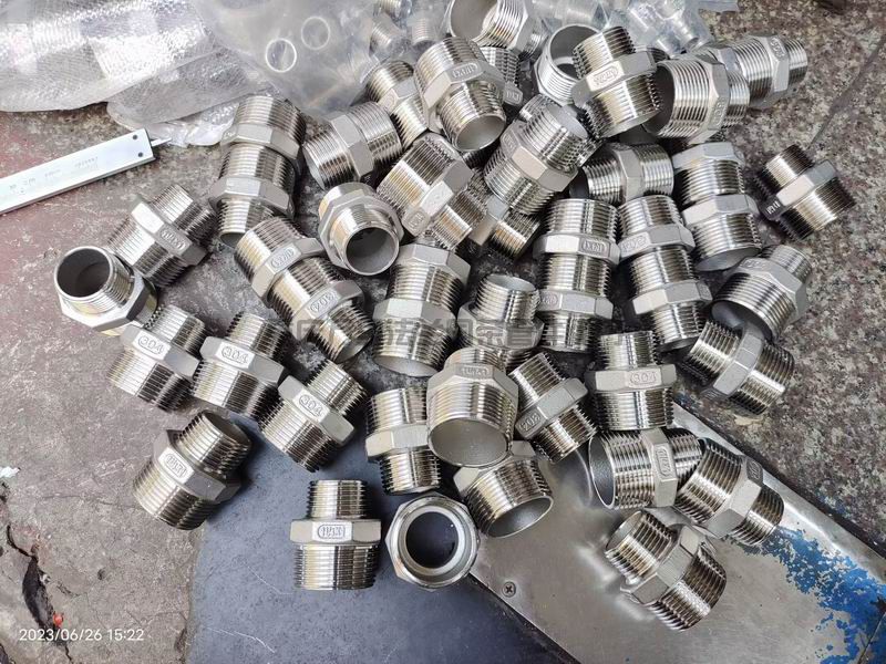 调整大小 default.jpeg