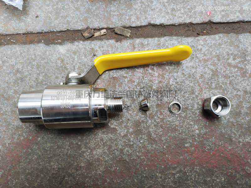 不锈钢内螺纹卡套气源球阀 (图4)