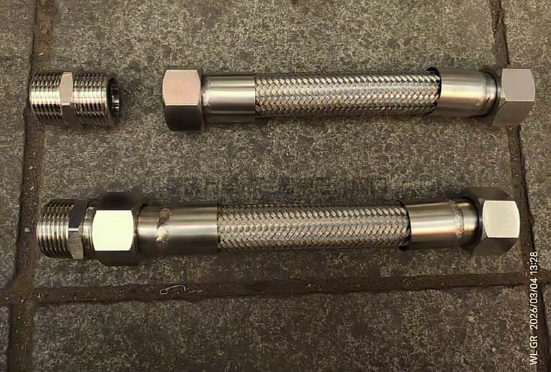 不锈钢304外螺纹金属波纹软管(图1)