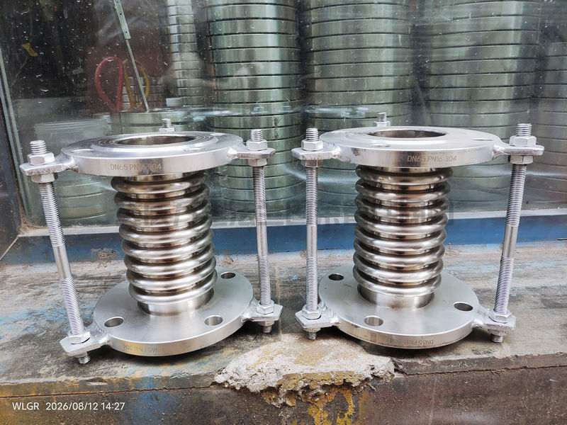 不锈钢法兰波纹管补偿器  伸缩器(图5)